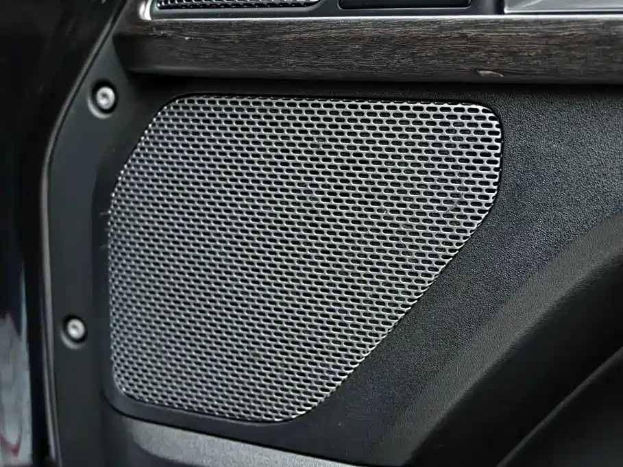 Land Rover Defender — миниатюра 28