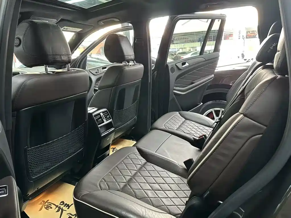Mercedes-Benz GL-Class — миниатюра 7
