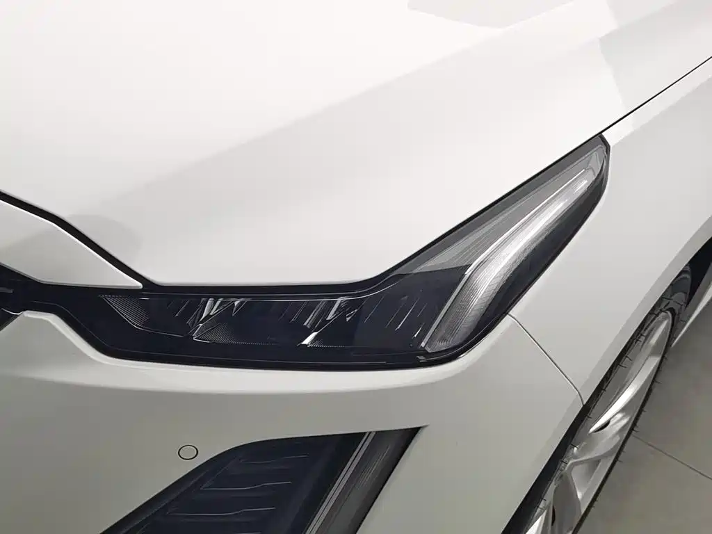 Cadillac CT5 — миниатюра 7