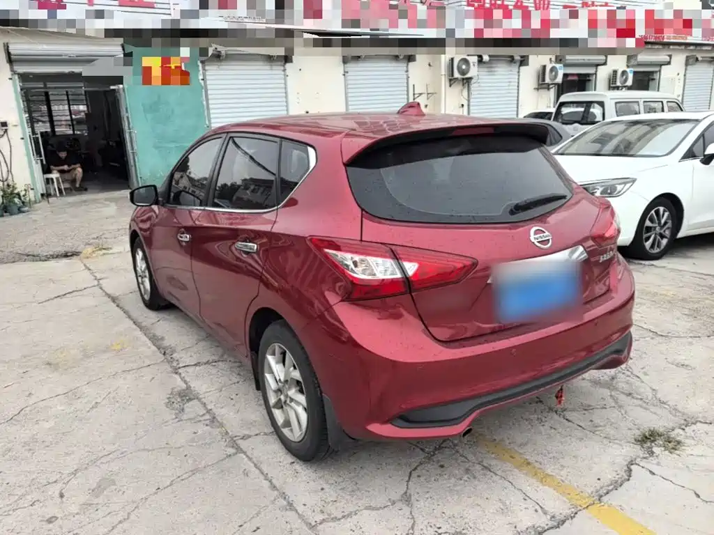 Nissan Tiida — миниатюра 5