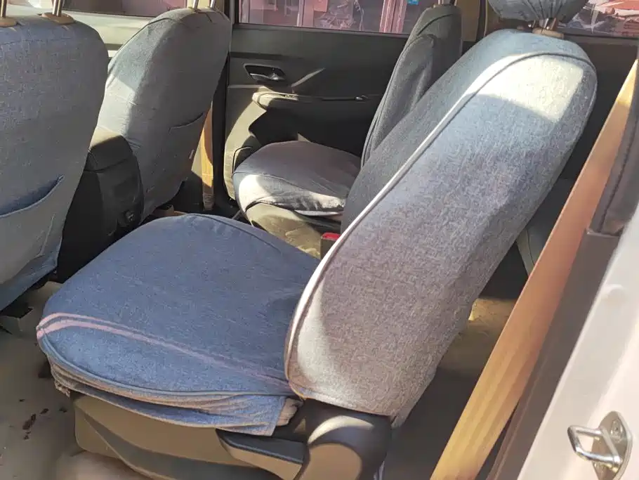 Wuling Hongguang — миниатюра 11