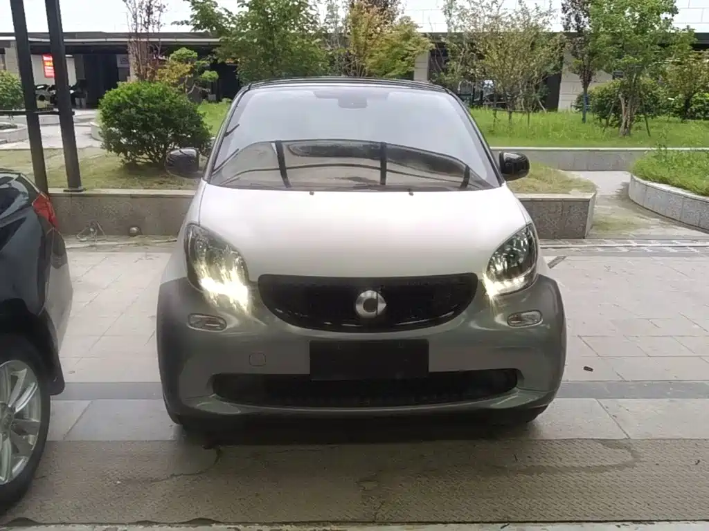 smart Smart Fortwo — миниатюра 3