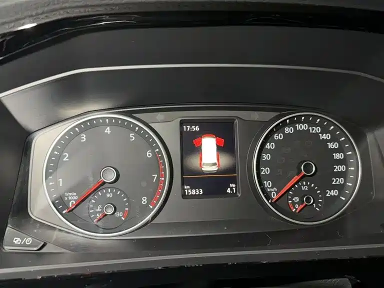 Volkswagen Multivan 2.0TSI 4WD Premium Edition 7 seats, фото 2