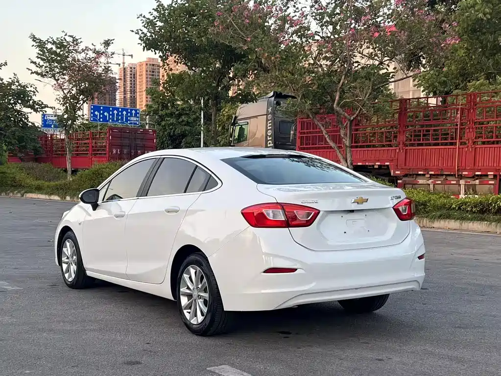 Chevrolet Cruze — миниатюра 4