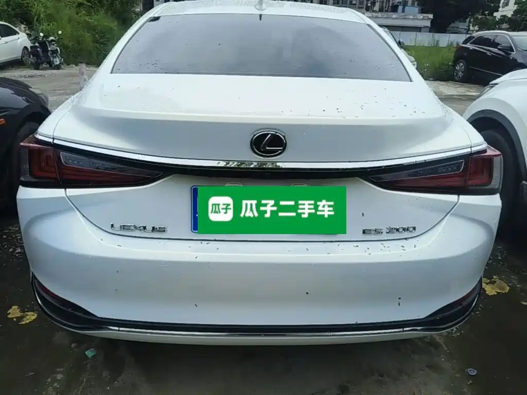 Lexus ES — миниатюра 6