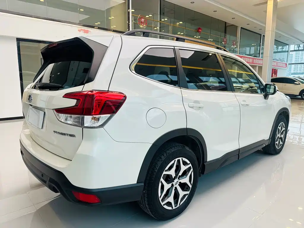 Subaru Forester 2021 2.0i Luxury