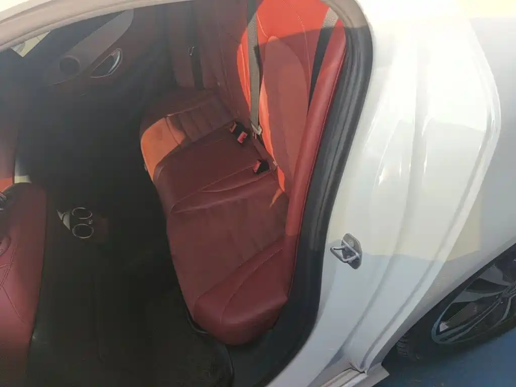 Mercedes-Benz C-Class — миниатюра 17