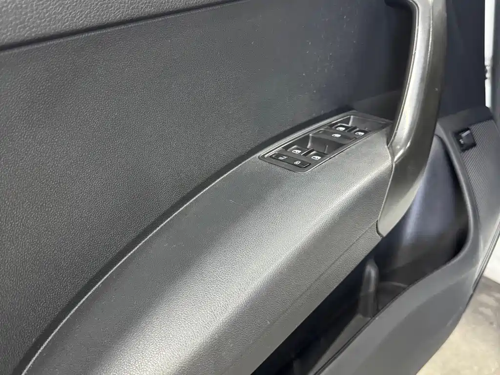 Volkswagen Santana — миниатюра 11