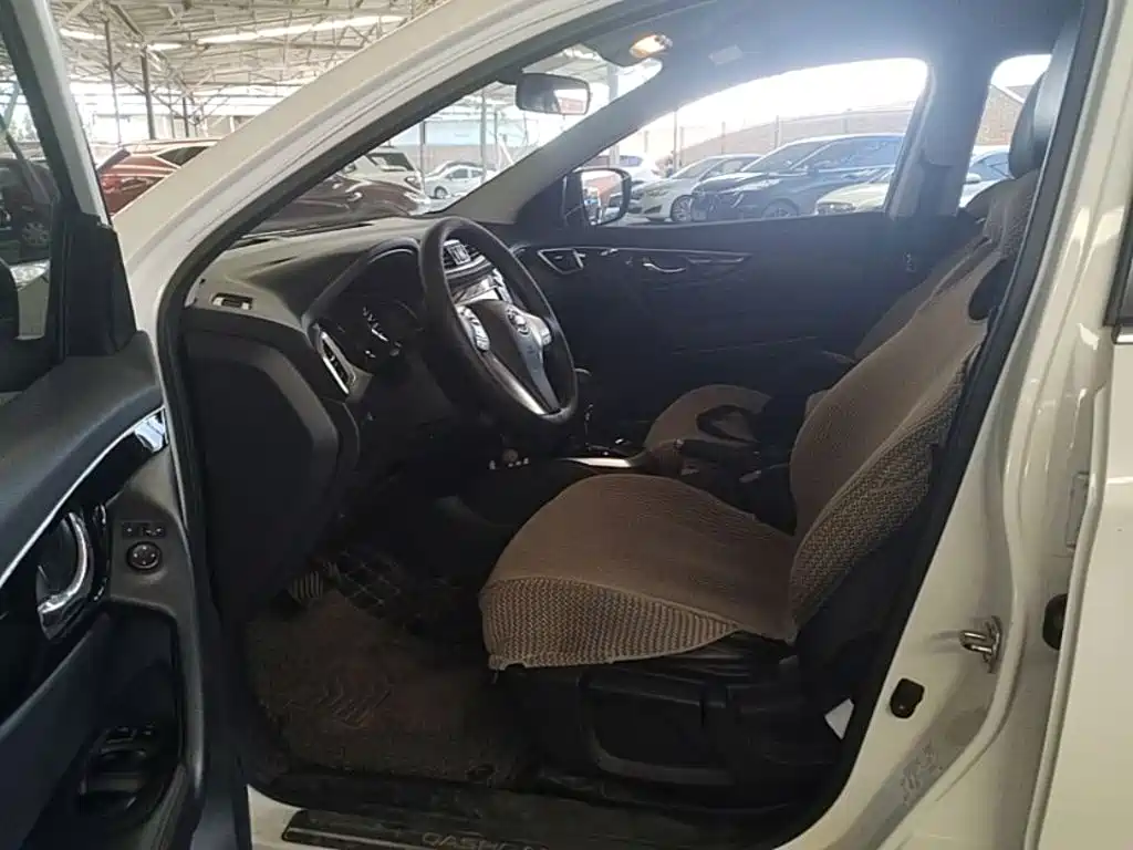 Nissan Qashqai — миниатюра 20