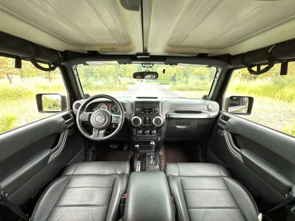 Jeep Wrangler — миниатюра 9