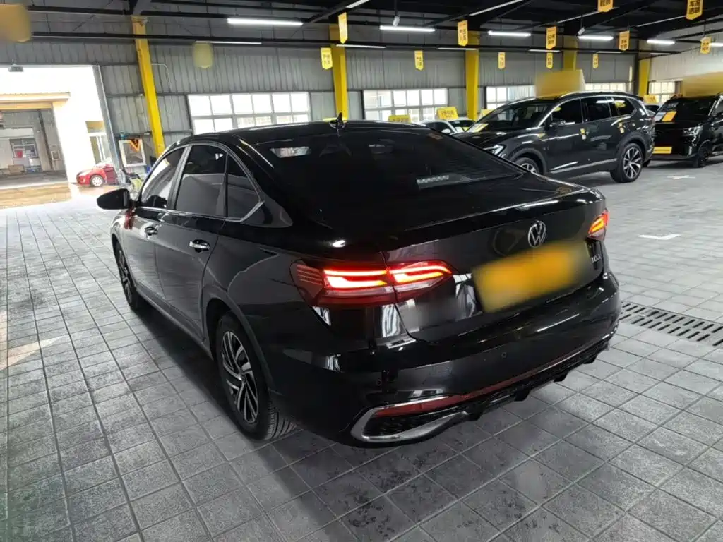 Volkswagen Lavida — миниатюра 5