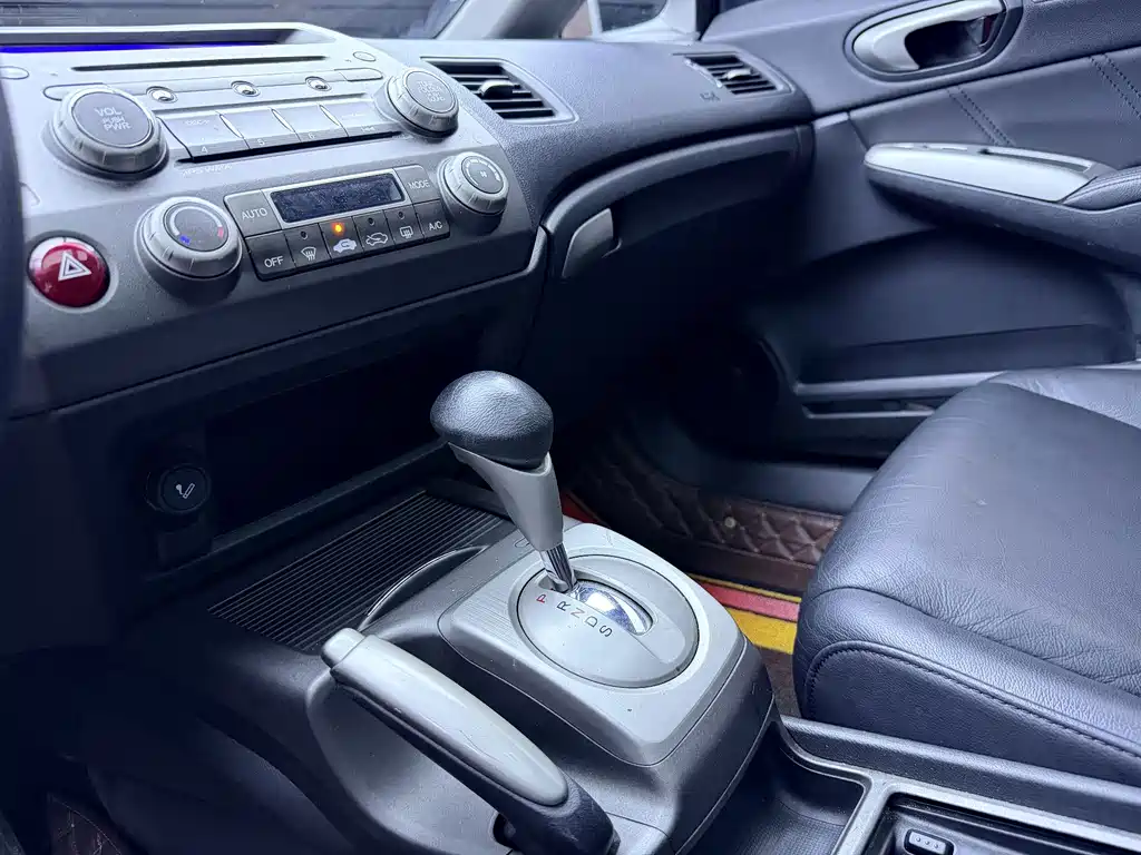 Honda Civic — миниатюра 10