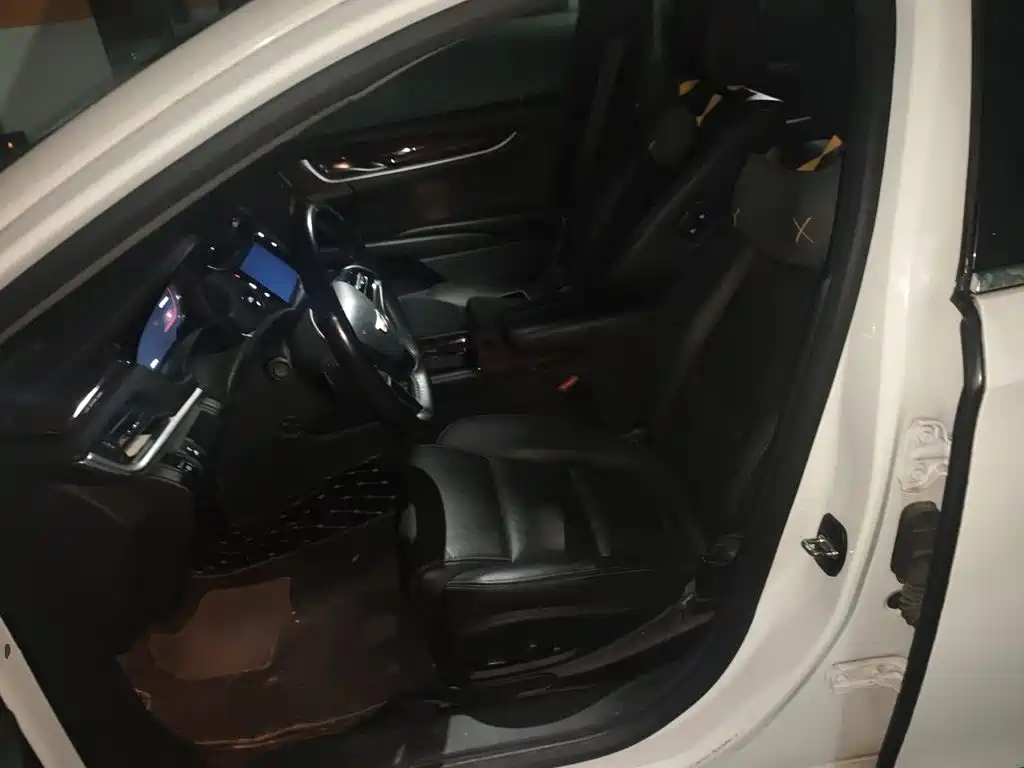 Cadillac XTS — миниатюра 12