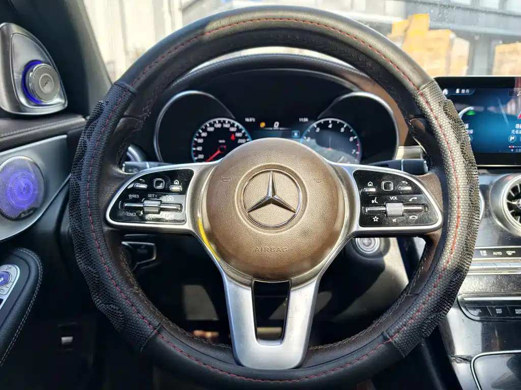 MERCEDES-BENZ GLC