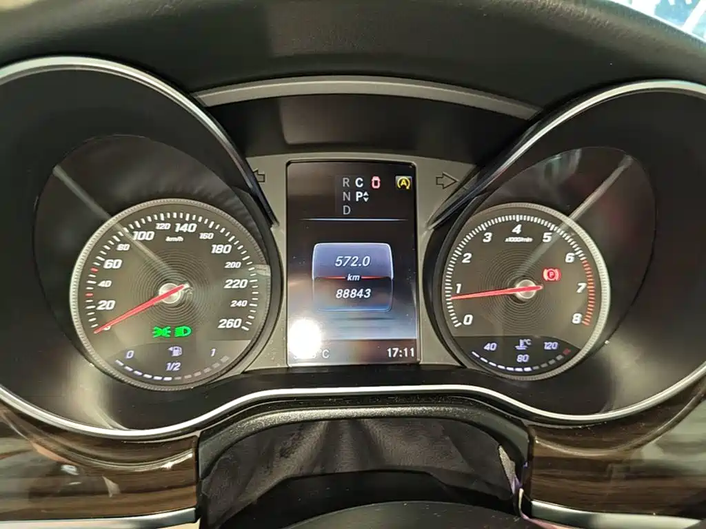 Mercedes-Benz V-Class — миниатюра 12
