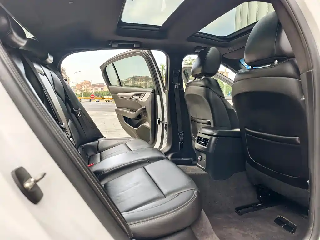 Cadillac CT5 — миниатюра 14