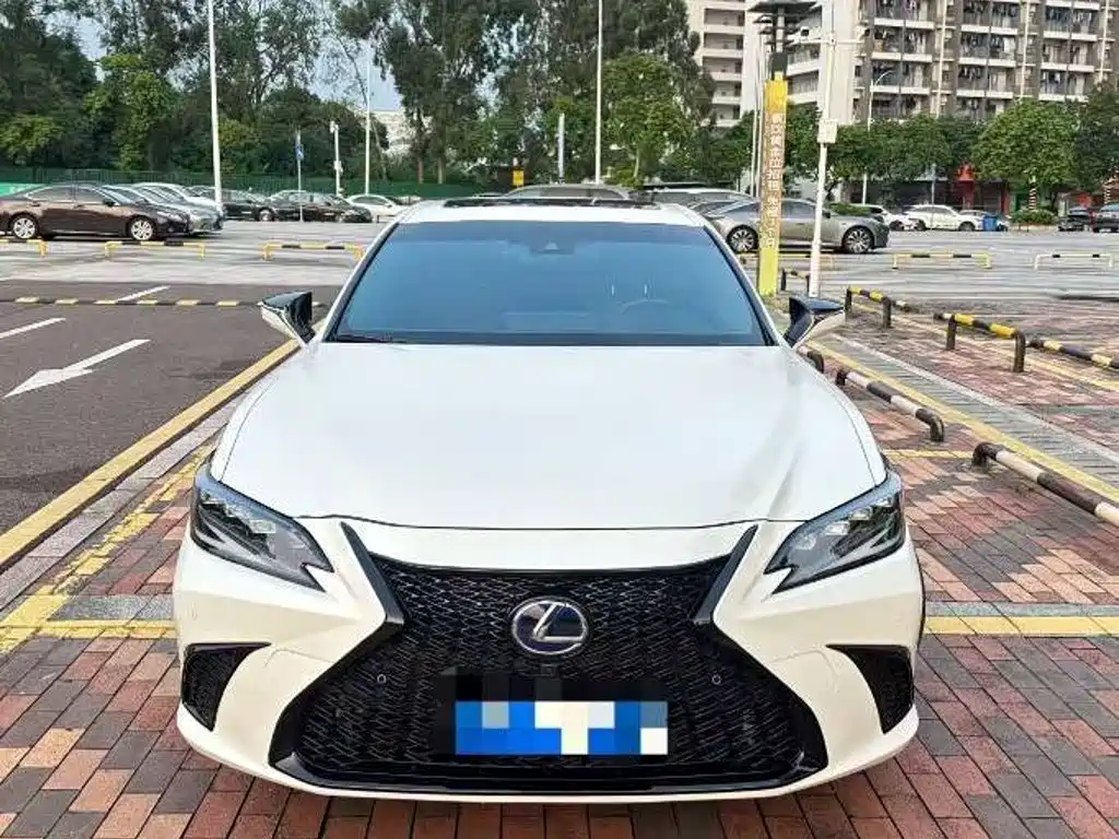 Lexus ES — миниатюра 2