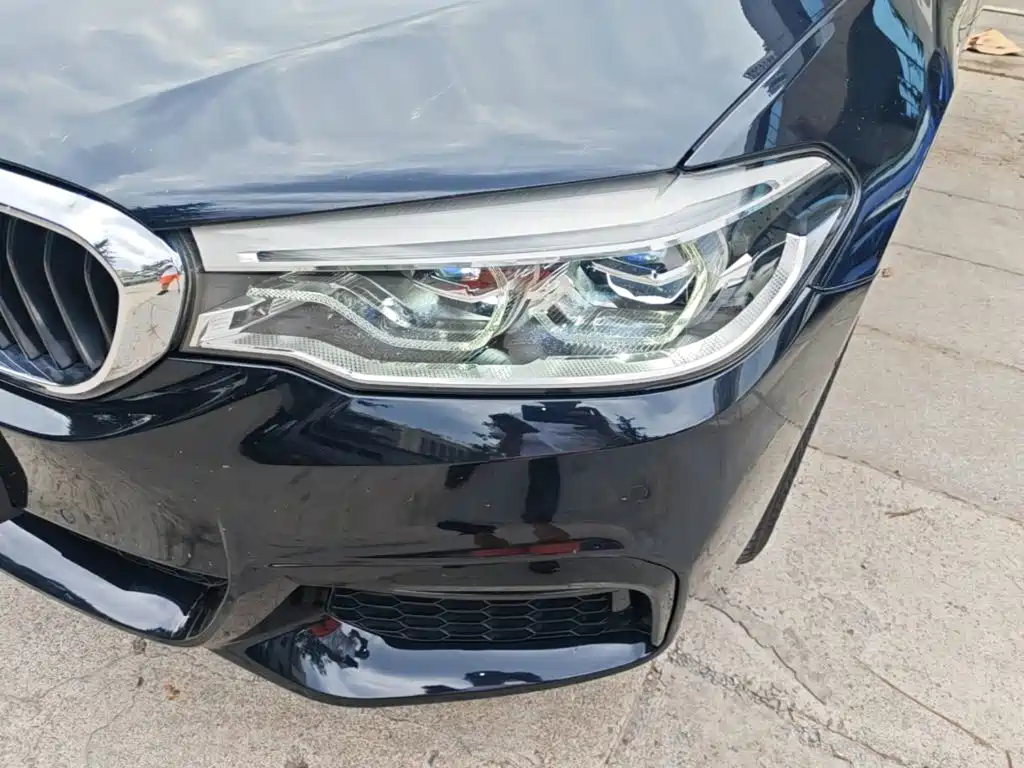BMW 5 Series — миниатюра 24