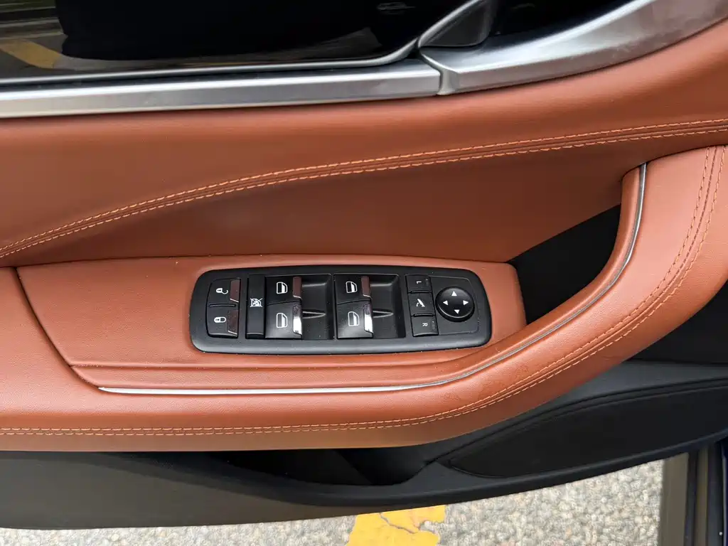 Maserati Levante — миниатюра 18