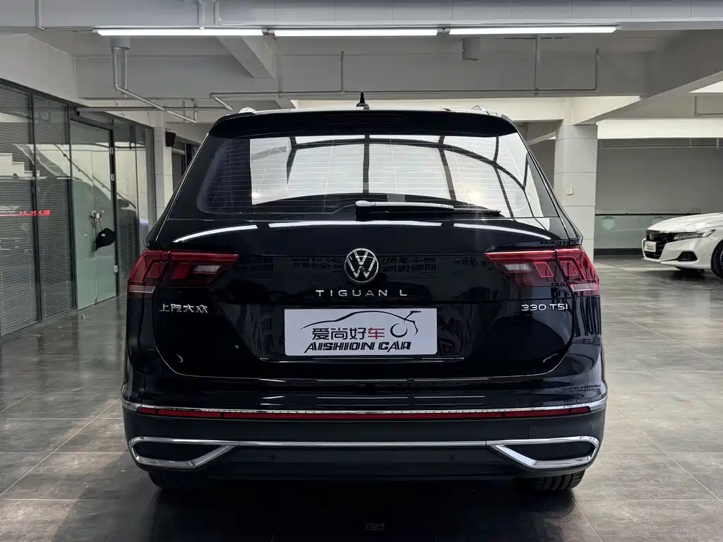 Volkswagen Tiguan L L 2022 330TSI AT Smart