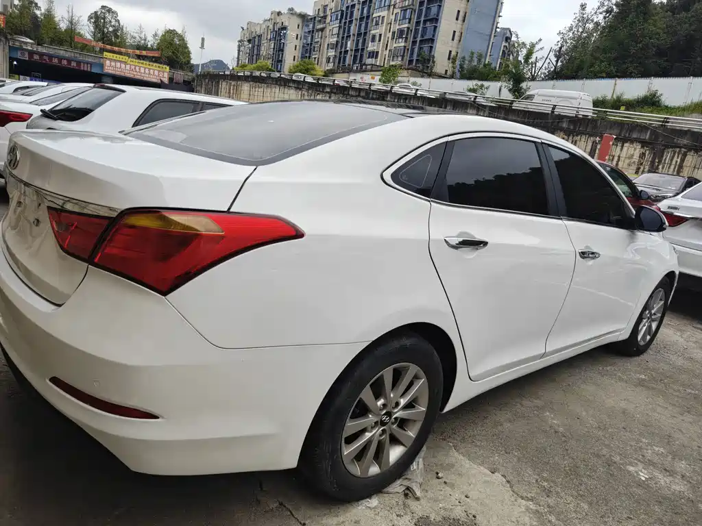 Hyundai Mistra — миниатюра 9