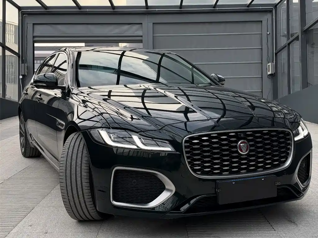 Jaguar XFL — миниатюра 12