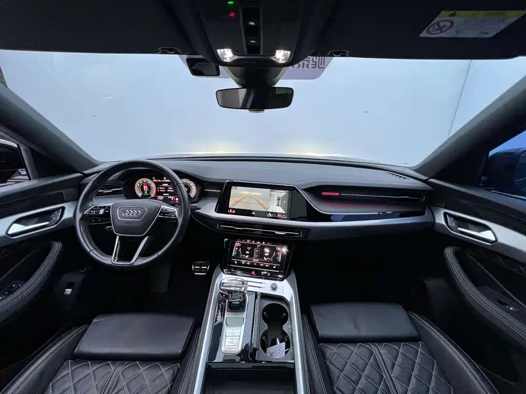 Audi Q6 — миниатюра 9