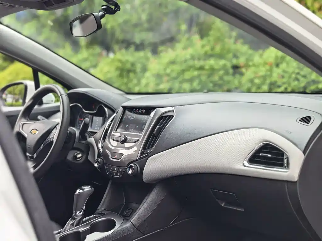 Chevrolet Cruze — миниатюра 22