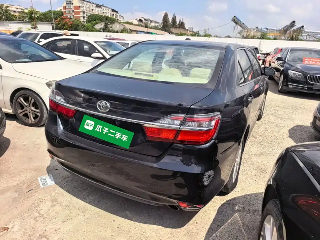 Toyota Camry — миниатюра 7