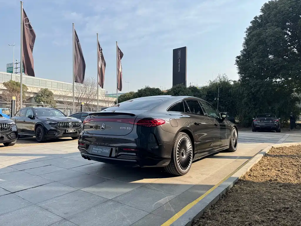 MERCEDES-BENZ EQS AMG