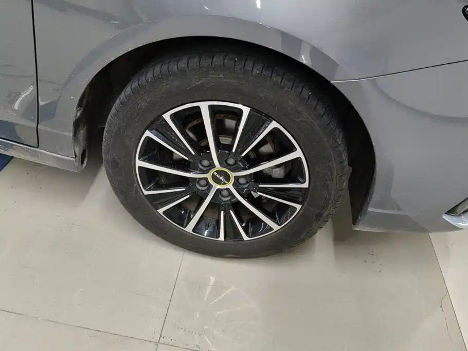 Roewe i5 — миниатюра 6
