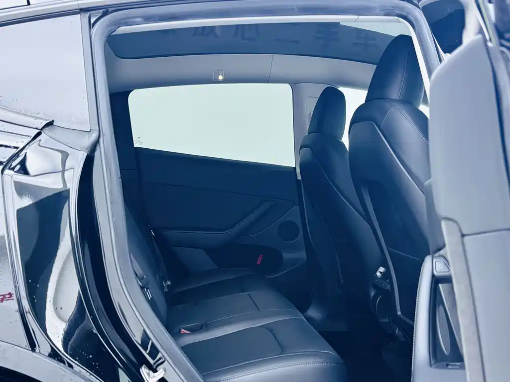 Tesla Model Y — фотографии объявления, Фото 16