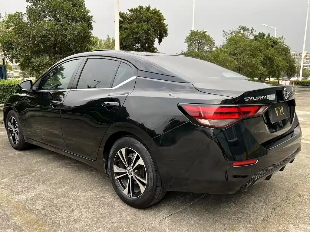 Nissan Sylphy — миниатюра 6
