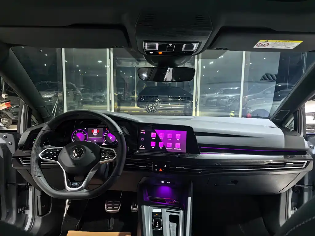 Volkswagen Golf — миниатюра 11