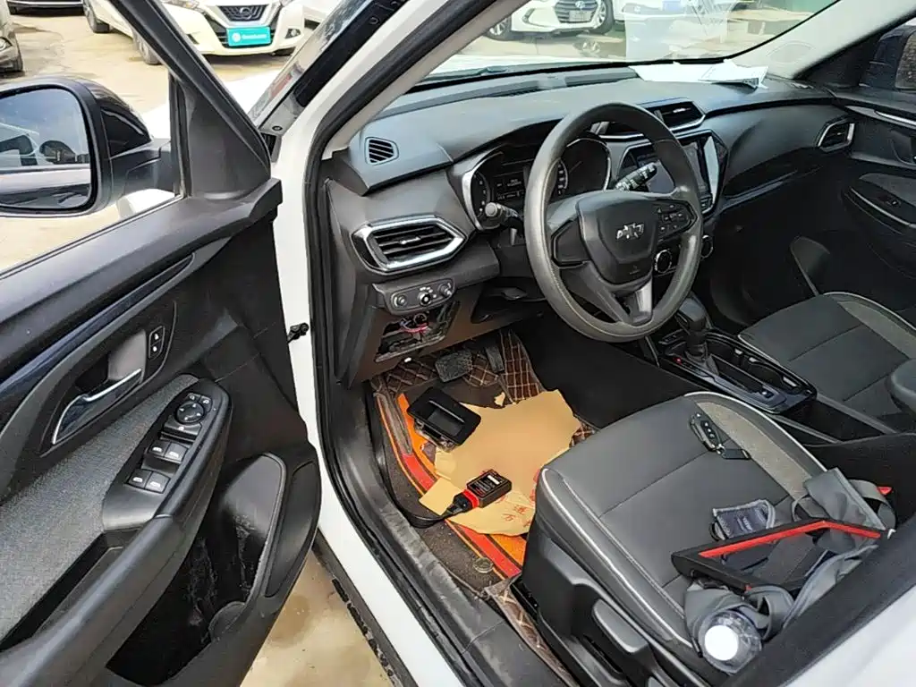 Chevrolet Tracker — миниатюра 16