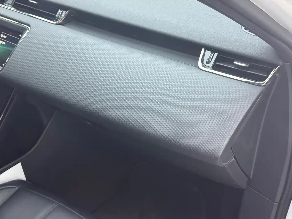 Land Rover Evoque — миниатюра 22
