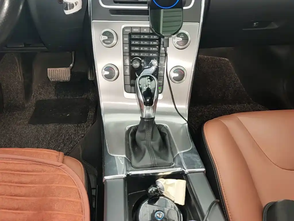 Volvo S60 — миниатюра 19