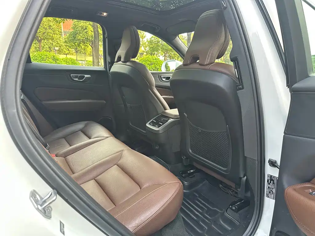 Volvo XC60 2021 T5 Luxury