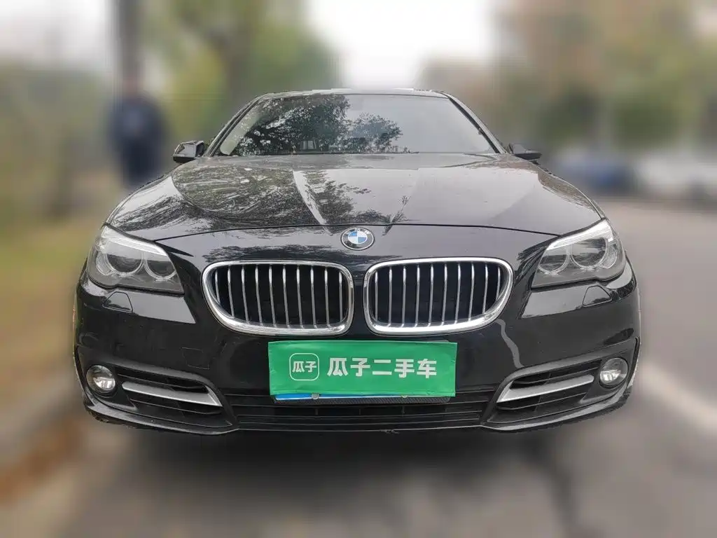 BMW 5 Series — миниатюра 2