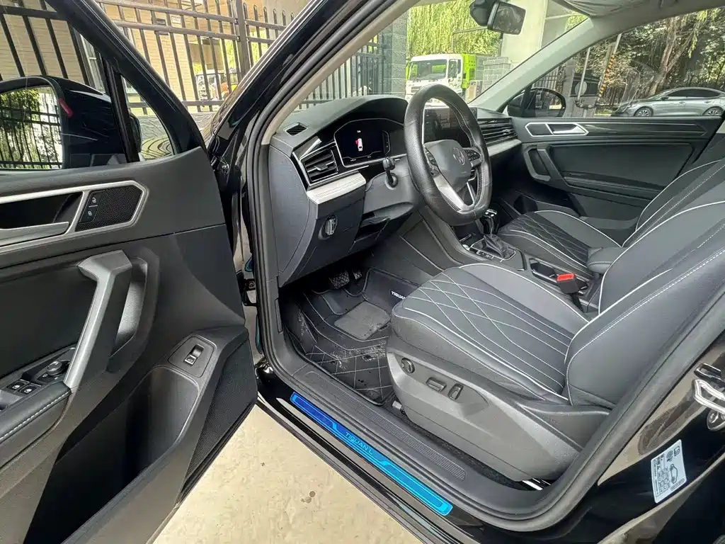 Volkswagen Tiguan L L 2025 300TSI AT