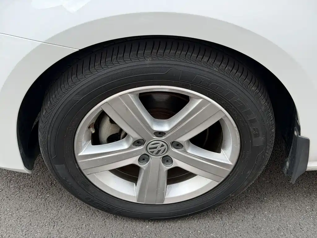 Volkswagen Golf — миниатюра 15