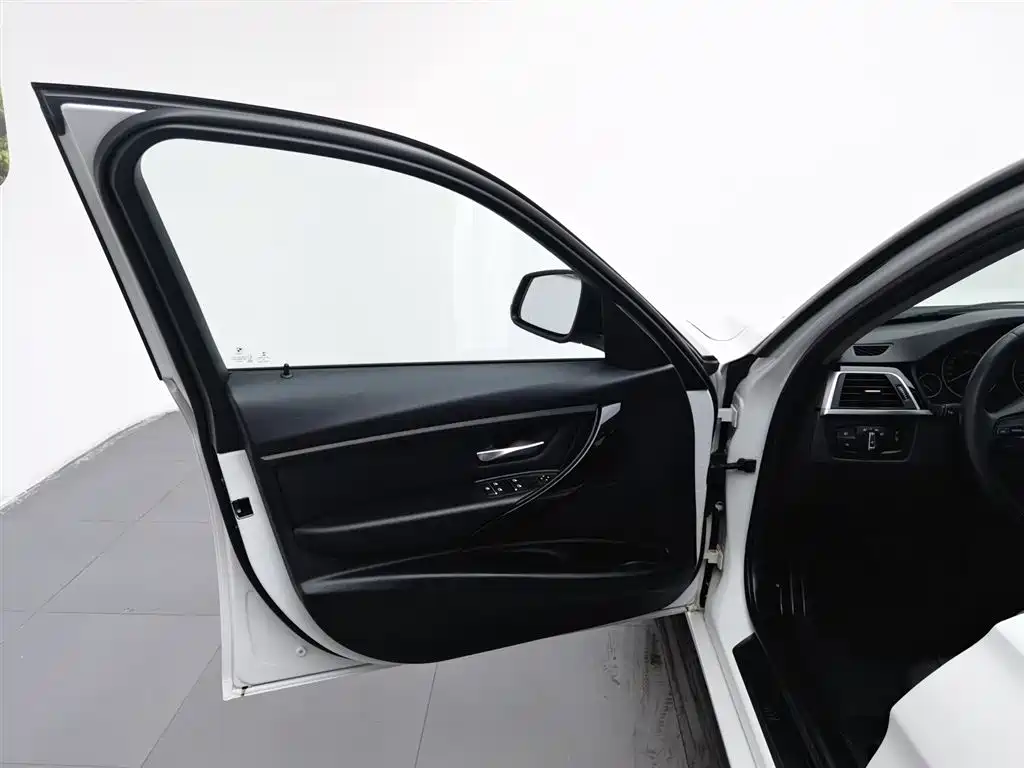 BMW 3 Series 3 2017 318i Fashion