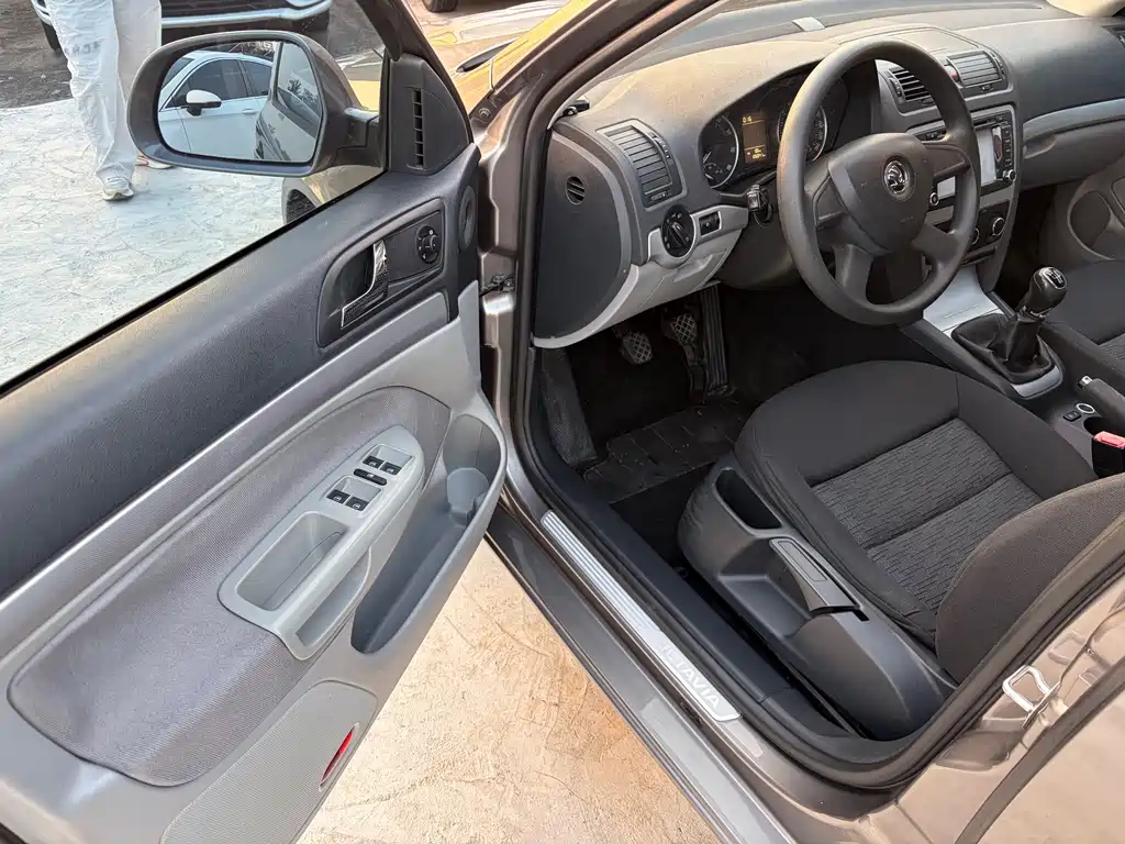Skoda Octavia — миниатюра 17