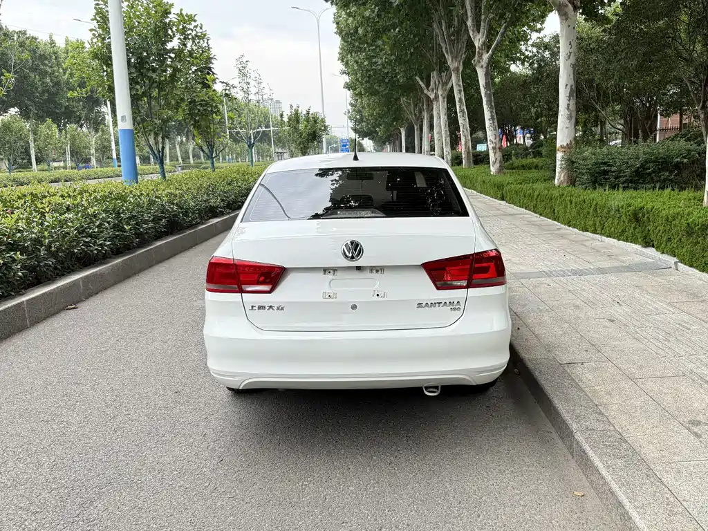 Volkswagen Santana — миниатюра 4
