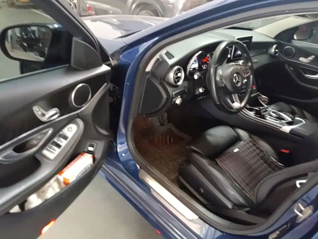 Mercedes-Benz C-Class (Import) — миниатюра 16