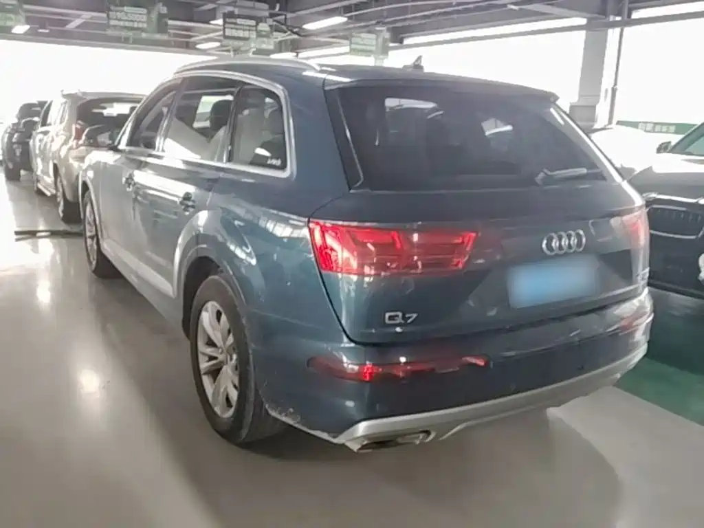 Audi Q7 — миниатюра 5