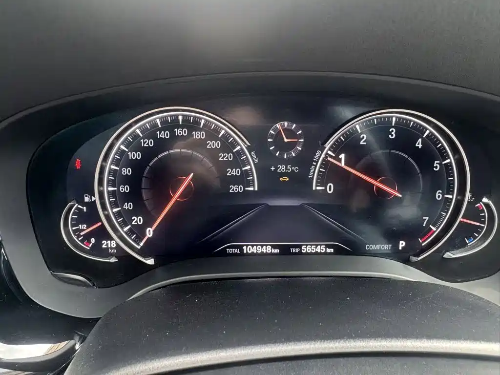 BMW 5 Series — миниатюра 4
