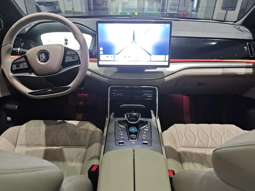 BYD Tang New Energy — миниатюра 8