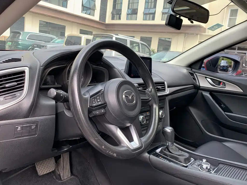 Mazda 3 Axela — миниатюра 16