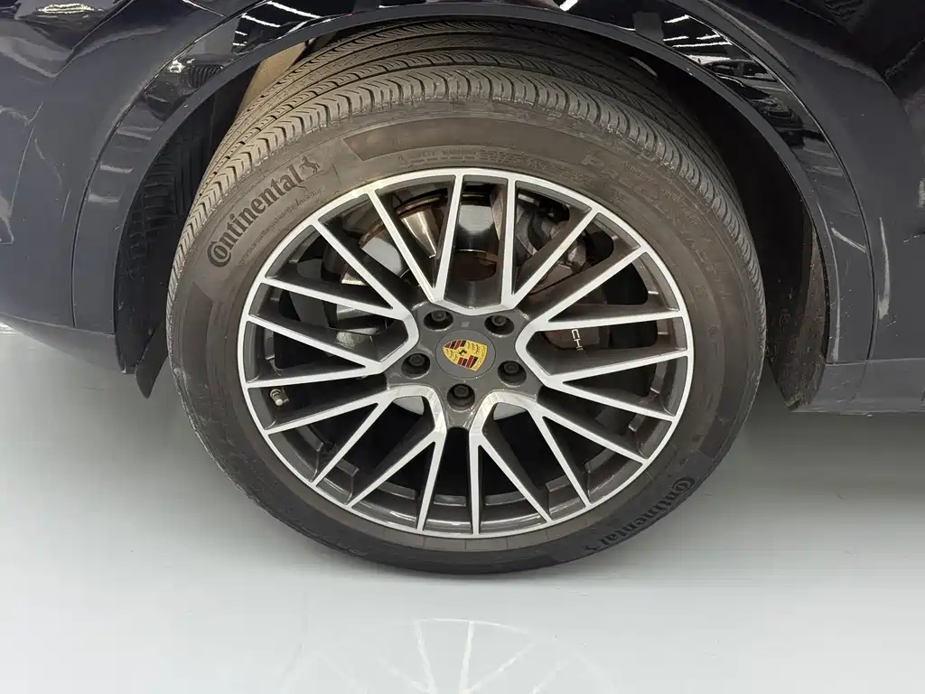 Porsche Cayenne — миниатюра 29